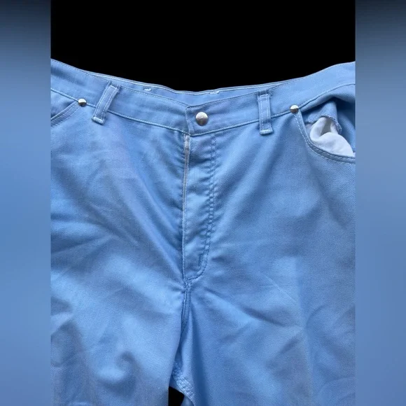 ✨Light blue vintage Wrangler flare jeans with a relaxed fit✨ - Picture 6 of 6